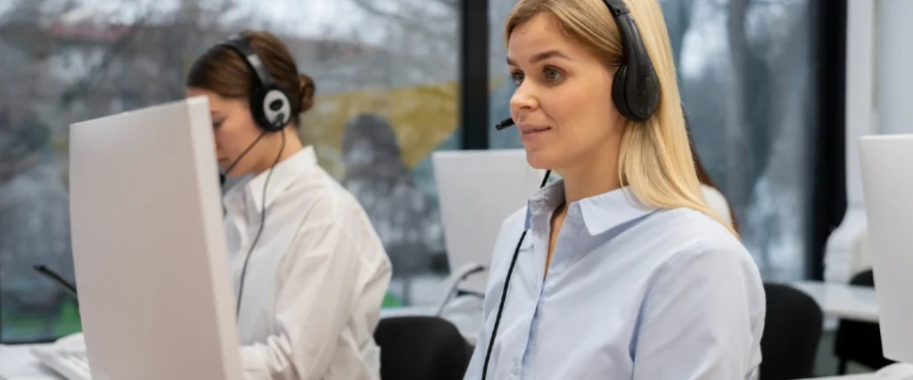 El Salvador call centers agents providing nearshore customer support services for North American businesses