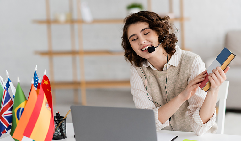 Bilingual Customer Support