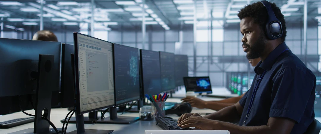 Remote IT support specialist providing technical support and system monitoring services at SkyCom