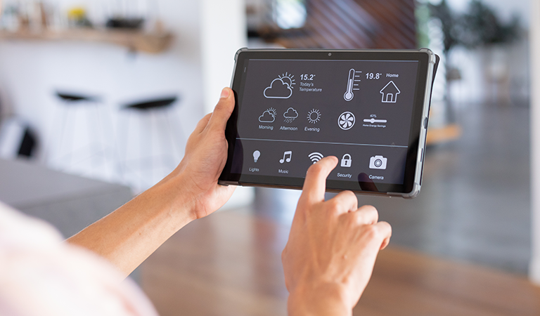 Smart Home & IoT Devices
